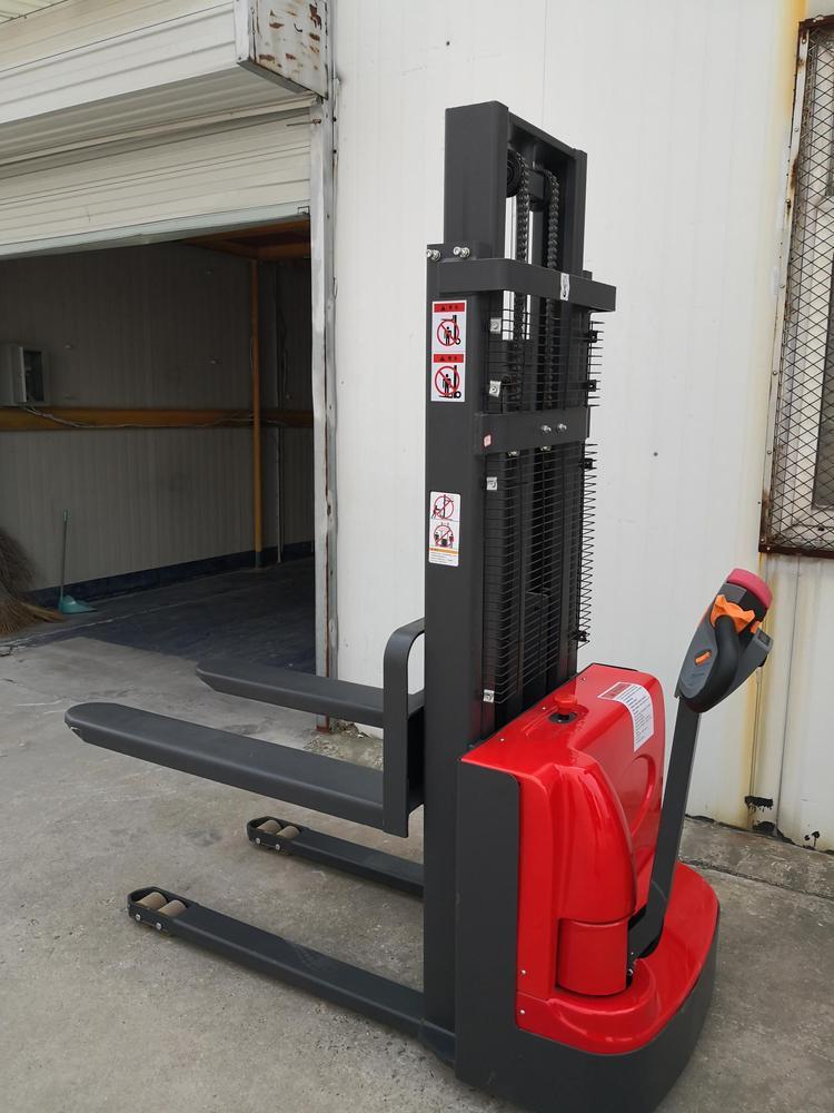 步行電動堆高車