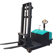 站駕平衡重式叉車(chē)