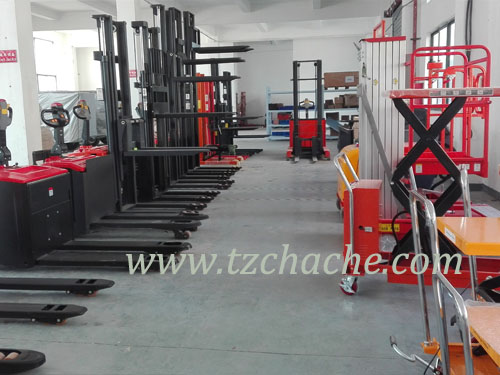 電動(dòng)座駕式平衡重堆高叉車